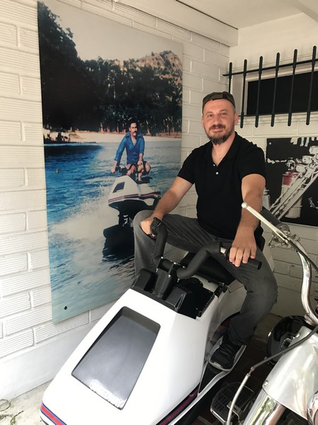 jetski, frank sinatra